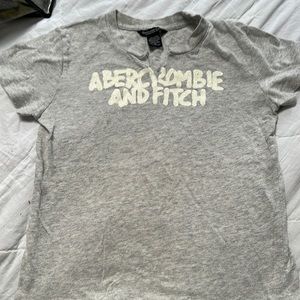 Grey abercrombie t shirt
